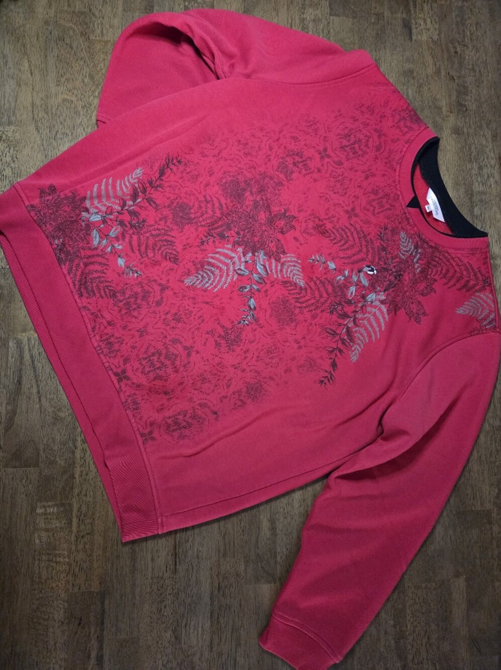 Northern Traditions Cardinal Bird Floral Crewneck Sweatshirt